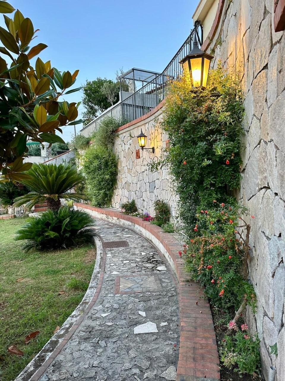 Villa Amalu Capri Piscina E Giardino Exterior photo